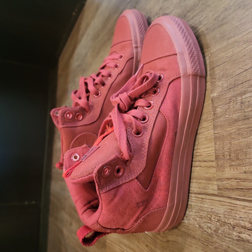 Converse CT Asylum Mid - Picture 1 of 9